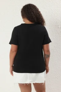 Trendyol Curve Black Floral Accessory Detailed Regular Fit Plus Size T-Shirt - Image 4