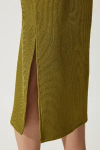 Happiness İstanbul Women's Oil Green Strap Crop Pencil Skirt Knitted Suit - Image 6