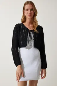 Happiness İstanbul Women Black Cellular Knitwear Bolero Cardigan - Image 4