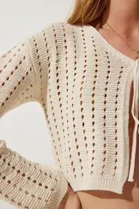 Happiness İstanbul Women Cream Cellular Knitwear Bolero Cardigan - Image 4