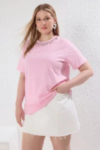 Trendyol Curve Pink Stoned Collar Relaxed Fit 100% Cotton Knitting Plus Size T-Shirt - Image 4