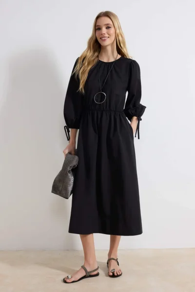 TRENDYOLMİLLA Black Back Binding Detailed Midi Weaving Dress