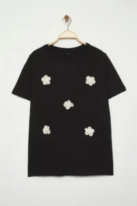 Trendyol Curve Black Floral Accessory Detailed Regular Fit Plus Size T-Shirt - Image 5