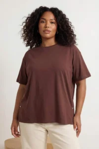 Trendyol Curve Brown Boyfriend Fit Yanda Snap Snap Detailed 100% Cotton Knitting Plus Size T-Shirt - Image 3