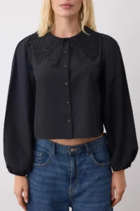 TRENDYOLMİLLA Black Boho Guipure Collar Detailed Lightweight Crop Shirt - Image 4