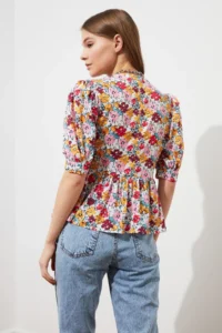 TRENDYOLMİLLA Multicolored Weaving Balloon Sleeve V-neck Floral Shirt - Image 5