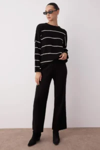TRENDYOLMİLLA Black*001 Wide Pattern Striped Basic Fitted Knitwear Top and Bottom Set