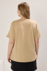 Trendyol Curve Beige Oversized animals Printed Pocket detailed 100% Cotton Knitting Plus Size T-Shirt - Image 4