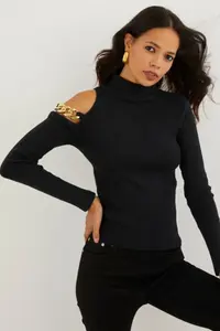 Cool & Sexy Women's Black Open Shoulders Chain Knitwear Blouse - Image 4