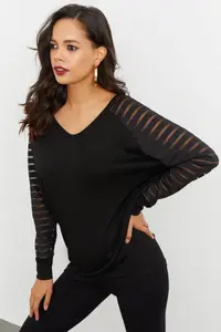 Cool & Sexy Women Black V-neck Blouse - Image 3