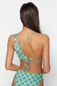 TRENDYOLMİLLA Ethnic Patterned Triangle tunnelled Bikini Top - Image 3