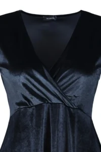 Trendyol Curve Black Double breasted Yaka Velvet Knitting Dress - Image 9
