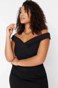 Trendyol Curve Black Body-Fitting Gathering Detailed Knitting Plus Size Dress - Image 4