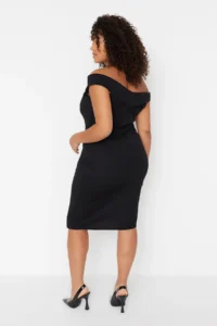 Trendyol Curve Black Body-Fitting Gathering Detailed Knitting Plus Size Dress - Image 5