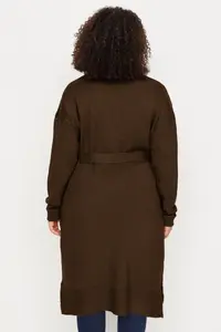 Trendyol Curve Brown Oversized/Bol Cut Knitwear Cardigan - Image 6