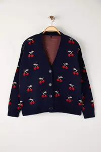 Trendyol Curve Navy Blue Cherry Patterned V-neck Crop Knitwear Cardigan - Image 5