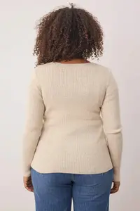 Trendyol Curve Beige V-neck Binding Detailed Thin Knitwear Cardigan&Tank Top Set - Image 4