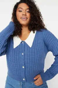 Trendyol Curve Indigo Ribbed Collar Detailed Buttoned Knitwear Cardigan - Image 2
