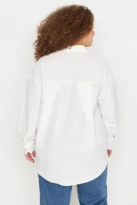 Trendyol Curve Ecru Cotton Long Sleeve double pocket Skirt slit Poplin Weaving Plus Size Shirt - Image 5