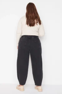 Trendyol Curve Black High Waist Hem Detailed 100% Cotton with pocket Mom Fit plus size jeans - Image 11