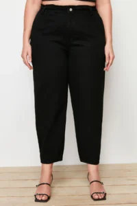 Trendyol Curve Black High Waist Hem Detailed 100% Cotton with pocket Mom Fit plus size jeans - Image 4
