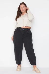 Trendyol Curve Black High Waist Hem Detailed 100% Cotton with pocket Mom Fit plus size jeans - Image 7