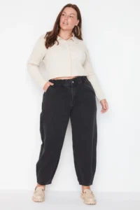 Trendyol Curve Black High Waist Hem Detailed 100% Cotton with pocket Mom Fit plus size jeans - Image 8