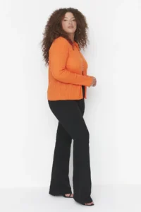 Trendyol Curve Black High Waist Flexible Material flared leg Flare Fit plus size jeans - Image 9