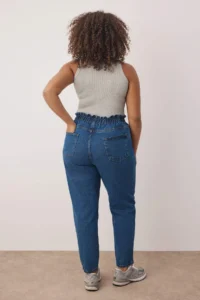 Trendyol Curve Mavi High Waist Elastic Waist 100% Non-Stretch Cotton Plus Size Mom jeans - Image 4