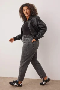 Trendyol Curve Gray High Waist Elastic Waist 100% Cotton Plus Size Mom jeans - Image 3