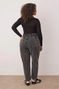 Trendyol Curve Gray High Waist Elastic Waist 100% Cotton Plus Size Mom jeans - Image 4