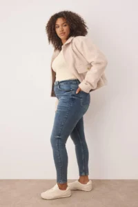 Trendyol Curve Mavi High Waist Flexible/Stretch Plus Size skinny jeans - Image 2