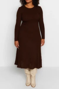 Trendyol Curve Brown Ribbed Crew Neck Midi Knit Dress - Image 3