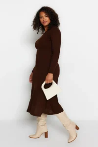 Trendyol Curve Brown Ribbed Crew Neck Midi Knit Dress - Image 4