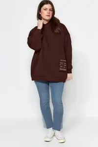 Trendyol Curve Brown Embroidery Detailed Oversized/Bol Cut Knitting Plus Size Sweatshirt
