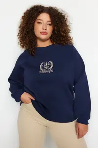 Trendyol Curve Navy Blue Thick Embroidery Detailed Knitting Plus Size Sweatshirt