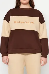 Trendyol Curve Brown Thick Embroidery Detailed Knitting Plus Size Sweatshirt - Image 4
