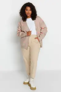 Trendyol Curve Ecru Heart Patterned Knitwear Cardigan - Image 2