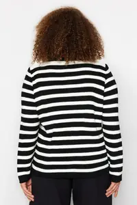 Trendyol Curve Black-White Striped Jacket Look Knitwear Cardigan - Image 7