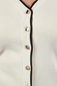 Trendyol Curve Cream Gold Button Detailed Striped Knitwear Cardigan - Image 4