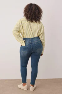 Trendyol Curve More Sustainable Navy Blue High Waist Flexible Plus Size skinny jeans - Image 4
