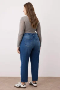 Trendyol Curve Dark Blue High Waist Elastic Waist Plus Size Mom Fit jeans - Image 4