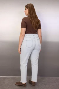 Trendyol Curve Buz Mavisi High Waist slim Mom denim plus size jeans - Image 4