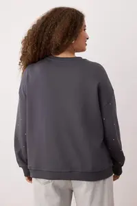Trendyol Curve Anthracite Thick Stone Detailed Knitting Plus Size Sweatshirt - Image 4