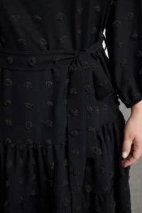 Trendyol Curve Black V-neck Balloon Sleeve Belted with pompom Weaving Mini Plus Size Dress - Image 4