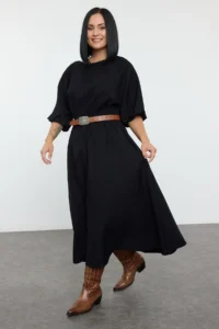 Trendyol Curve Black textured Balloon Sleeve Midi Weaving Plus Size Dress - Image 2
