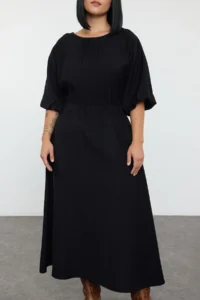 Trendyol Curve Black textured Balloon Sleeve Midi Weaving Plus Size Dress - Image 3