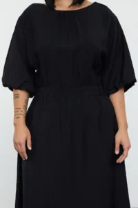 Trendyol Curve Black textured Balloon Sleeve Midi Weaving Plus Size Dress - Image 4