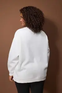 Trendyol Curve White Oversized/Large Cut Basic Crew Neck Thick/Fleece-lined Knitting Sweatshirt - Image 4