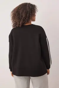 Trendyol Curve Black Stripe Detailed Oversized/Large Cut Thin Knitting Sweatshirt - Image 4